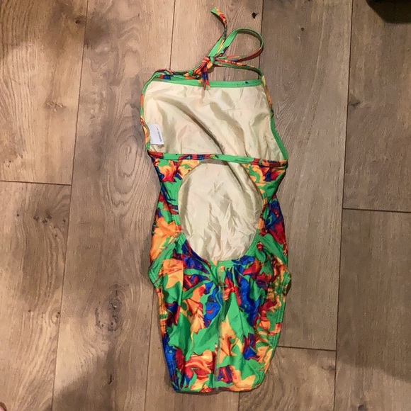 Speedo One Piece Swimsuite - Picture 2 of 7